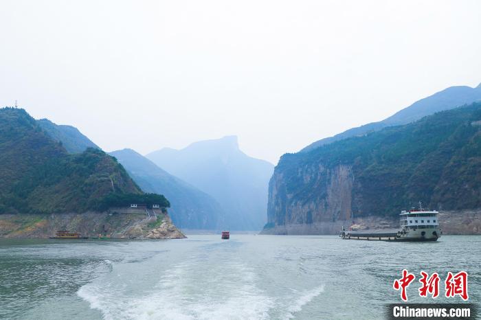 一場巡河“找茬”行動，何以巡出碧水東流的長江？