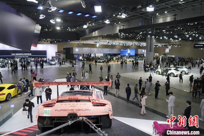 圖為展會(huì)現(xiàn)場(chǎng)。　劉旭 攝