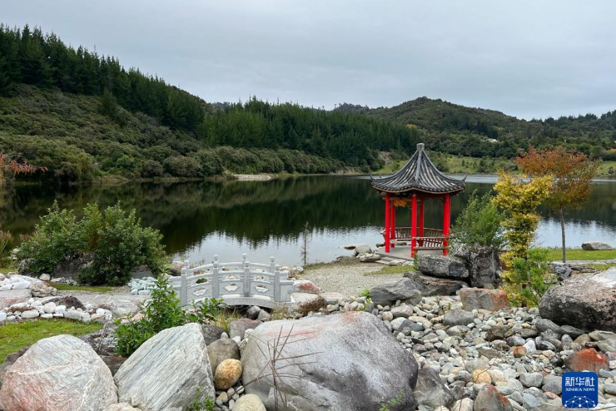 這是4月29日拍攝的新西蘭羅斯華人淘金紀(jì)念公園一角。新華社發(fā)（沃爾特 攝）