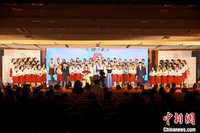 詩歌朗誦會現(xiàn)場?！￠}南師范大學供圖