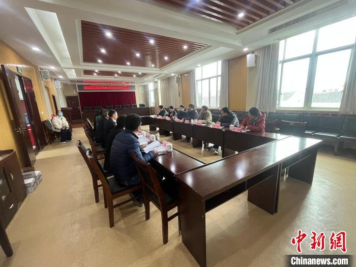 寧波大學(xué)東海研究院召開相關(guān)工作會(huì)議。(資料圖) 寧波大學(xué)東海研究院供圖