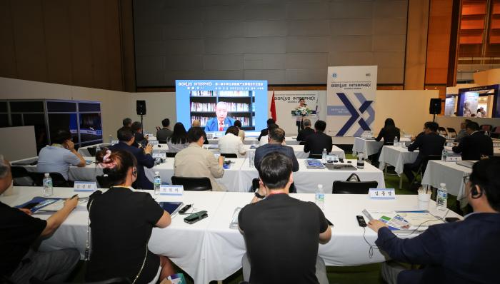 圖為交流會(huì)現(xiàn)場(chǎng)?！∩虅?wù)部投促局駐韓國(guó)辦事處供圖