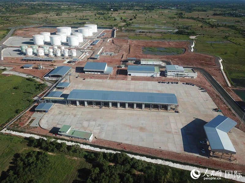 泰國(guó)東北部成品油管道項(xiàng)目終端罐區(qū)。人民網(wǎng)記者 孫廣勇攝