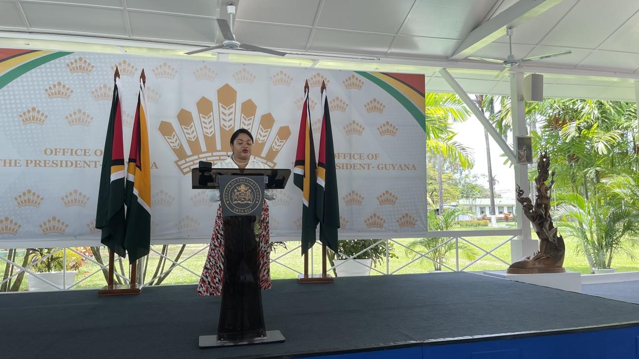 圭亞那第一夫人阿爾雅·阿里發(fā)表致辭。第18期援圭亞那醫(yī)療隊(duì)供圖
