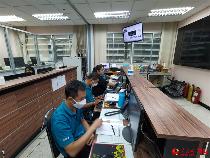 “曼谷無線電中心”工作現(xiàn)場。人民網(wǎng)記者 白元琪攝