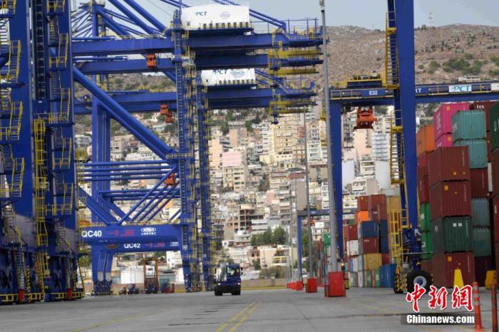 比雷埃夫斯港項(xiàng)目作為中國(guó)希臘共建“一帶一路”合作的旗艦項(xiàng)目，受到社會(huì)各界廣泛關(guān)注。 <a target='_blank' href='/'><p  align=