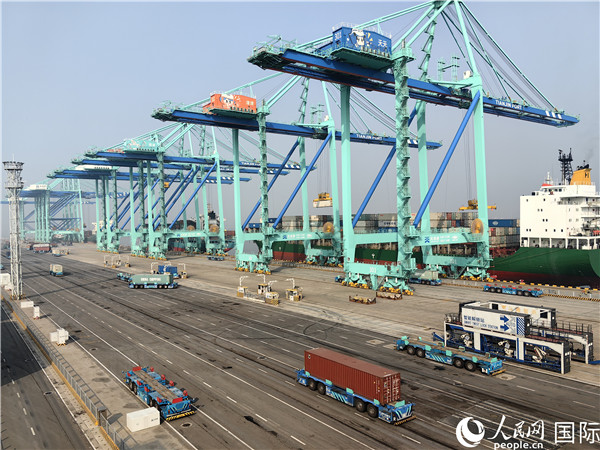 天津港北疆港區(qū)C段智能化集裝箱碼頭。人民網記者 符園園攝
