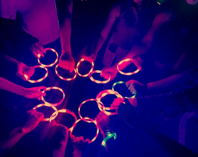 圖為玩家佩戴的手環(huán)。受訪者供圖