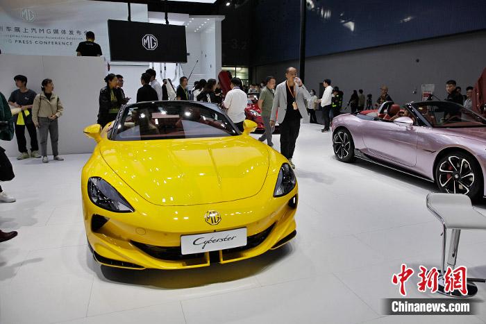 中國(guó)品牌新能源跑車。中新財(cái)經(jīng)記者 葛成 攝