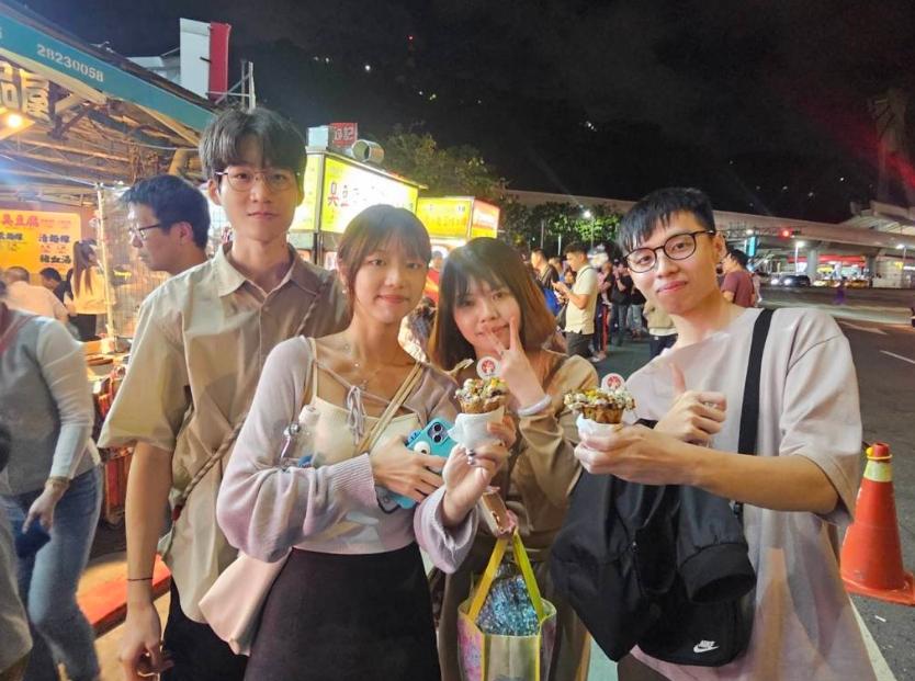 梅花糕受到臺灣年輕人的喜愛。圖片來源：臺灣“中時新聞網(wǎng)”游定剛攝