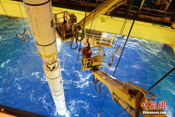 正在作業(yè)的工作人員。<a target='_blank' href='/' _fcksavedurl='/' ><p  align=