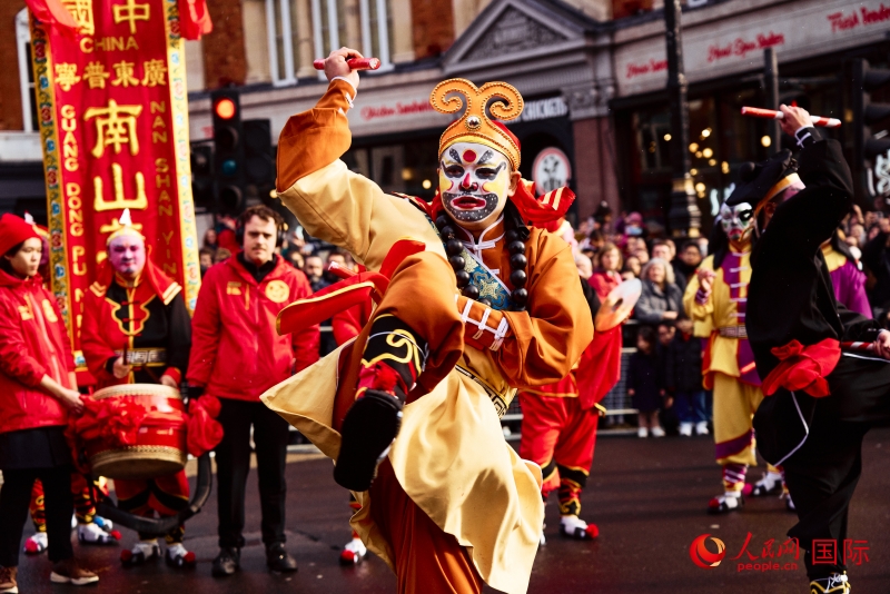 倫敦新春慶典現(xiàn)場。人民網(wǎng) 郭錦標(biāo)、楊浩鵬攝