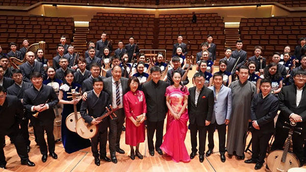 “”天地永樂·中國節(jié)“”音樂會演出人員合影。中國駐德國大使館供圖
