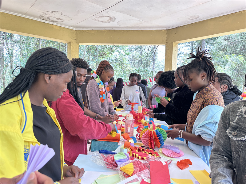 活動現(xiàn)場?？夏醽啺８耦D大學孔子學院供圖