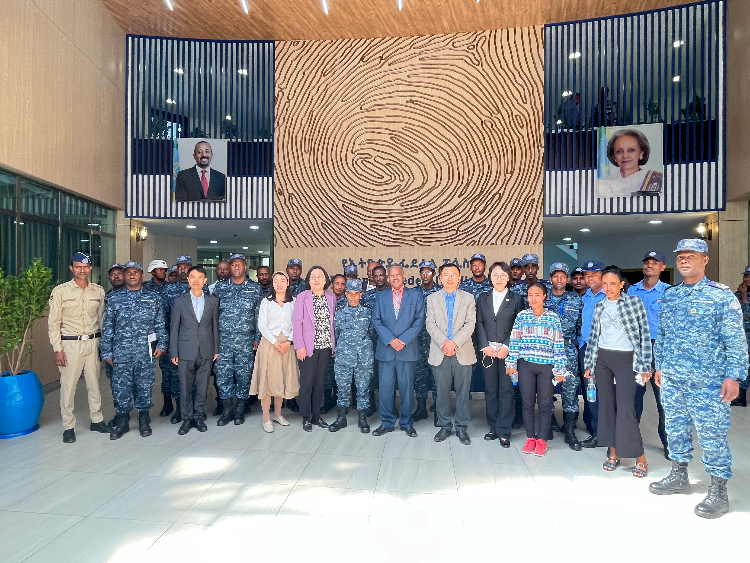 圖為埃塞俄比亞聯(lián)邦警察中文培訓(xùn)班開班儀式現(xiàn)場。亞的斯亞貝巴大學(xué)孔子學(xué)院供圖