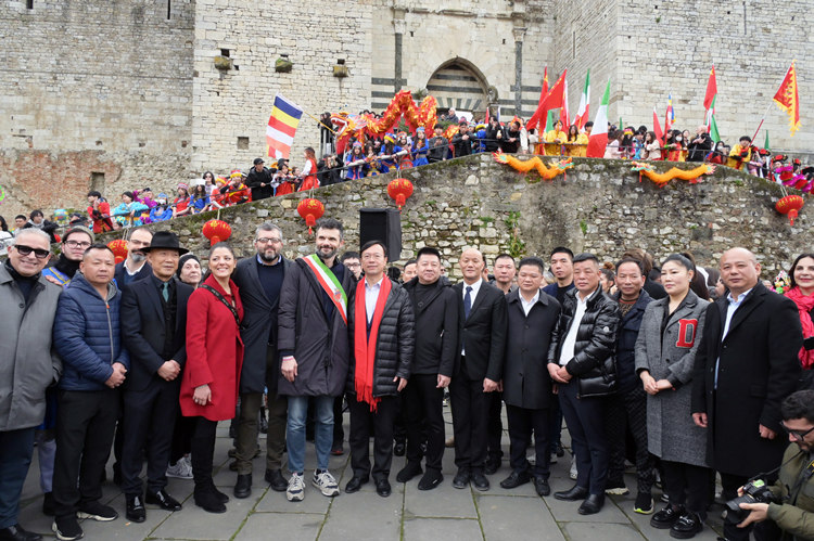 參與活動嘉賓合影。主辦方供圖