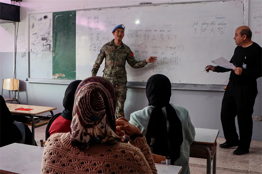 漢語班授課現(xiàn)場。瞿發(fā)統(tǒng)攝