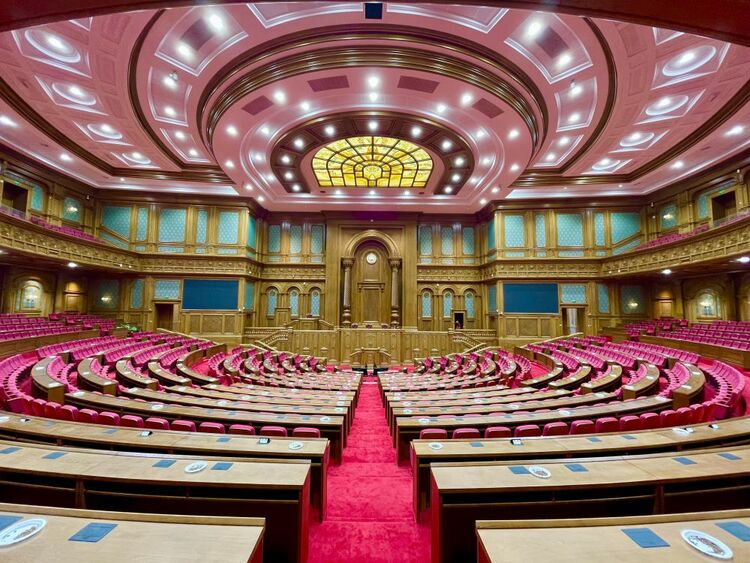 第1視點(diǎn)丨這兩座大樓，見證著中塔友誼