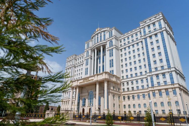 第1視點(diǎn)丨這兩座大樓，見證著中塔友誼