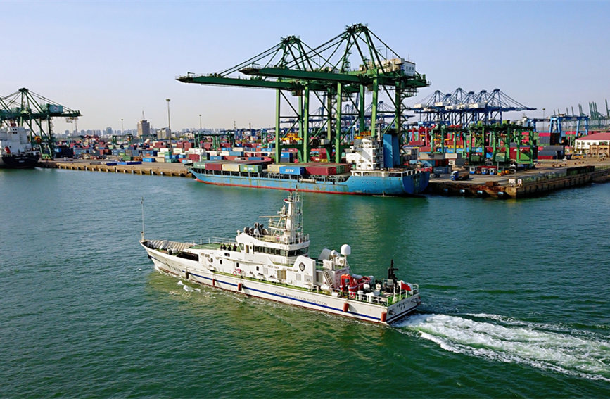 11家涉海部門聯(lián)合開展海上巡航。天津邊檢總站供圖