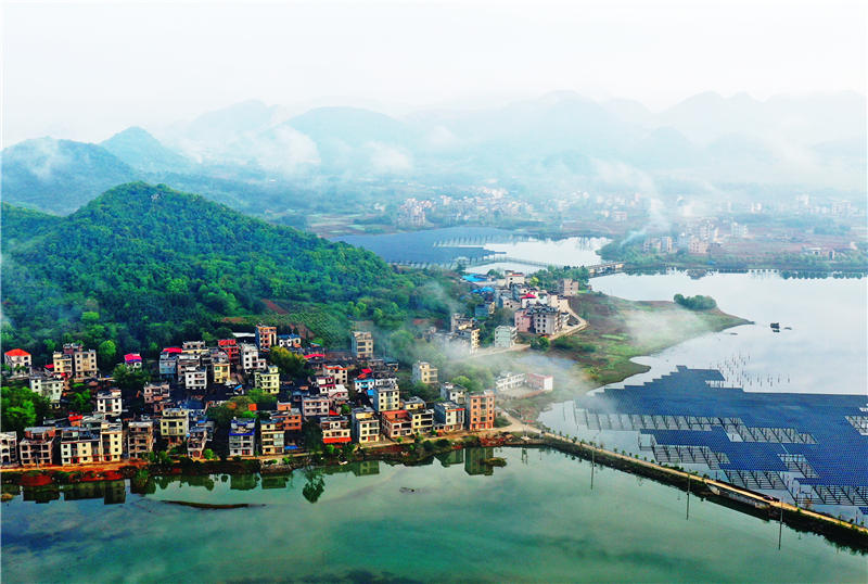 湖南省郴州市嘉禾縣千家洞水庫風光。黃春濤攝