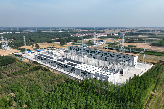 雄東500千伏變電站外景。馬千里攝