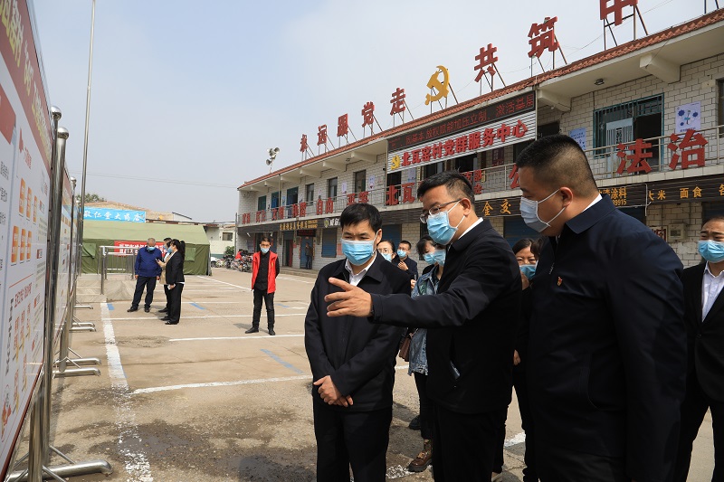 張農(nóng)壽在晉源街道北瓦窯村調(diào)研抓黨建促基層治理能力提升專項行動落實工作。