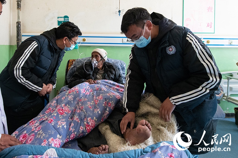 震中日記｜“謝謝，曼巴啦！”