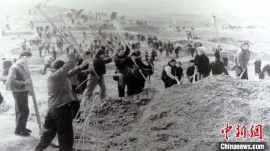 圖為開山治水。(資料圖) 青海省水利廳 供圖