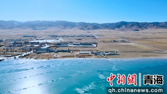 圖為冬日青海湖。李江寧攝
