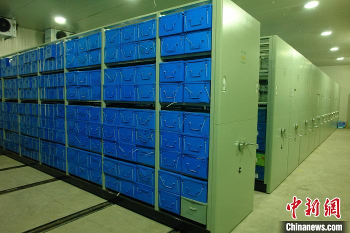 圖為國家農(nóng)作物種質(zhì)資源復(fù)份庫(西寧)?！∏嗪Ｊ∞r(nóng)業(yè)農(nóng)村廳供圖