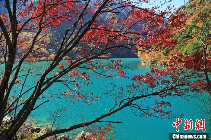 松坪溝風光。　何清海 攝