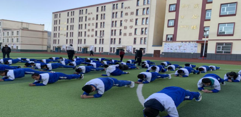 青?，斍撸寒惖剞k班讓孩子享受優(yōu)質教育