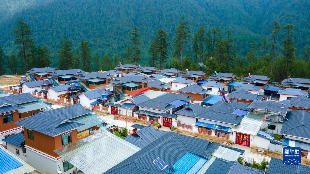 西藏林芝：易地搬遷，迎來幸福新生活