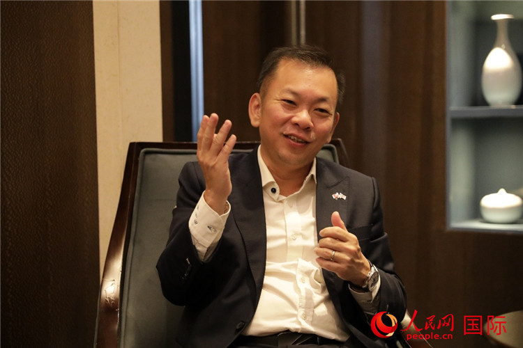 馬來西亞種植及原產(chǎn)業(yè)副部長陳泓縑接受人民網(wǎng)專訪。人民網(wǎng) 王婧攝