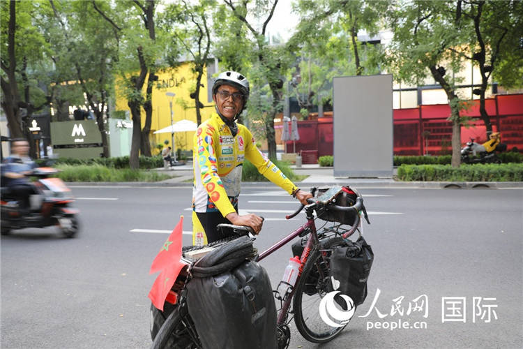 摩洛哥自行車運(yùn)動(dòng)員卡里姆·穆斯塔。人民網(wǎng)記者 翟轉(zhuǎn)麗攝