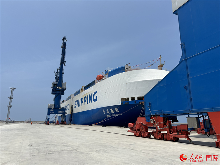 當(dāng)?shù)貢r(shí)間11月15日，?？吭阱X凱港的船只。人民網(wǎng)記者 周雨攝