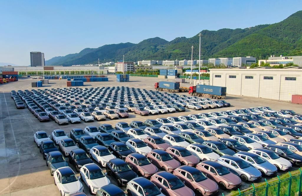 05 重慶整車進(jìn)口口岸。華龍網(wǎng) 通訊員 郭晉 攝