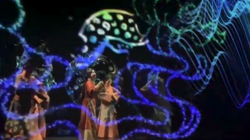 馬王堆復原動態(tài)展《一念·辛追夢》以多媒體視覺影像，為觀眾提供沉浸式視聽感受。