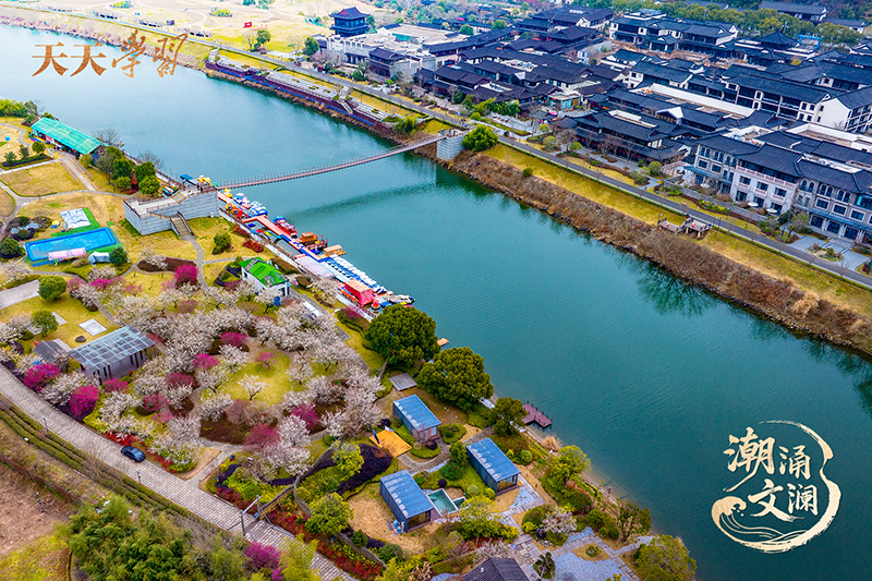 2025年2月17日，浙江紹興，嵊州市越劇小鎮(zhèn)和濕地公園梅花盛開。