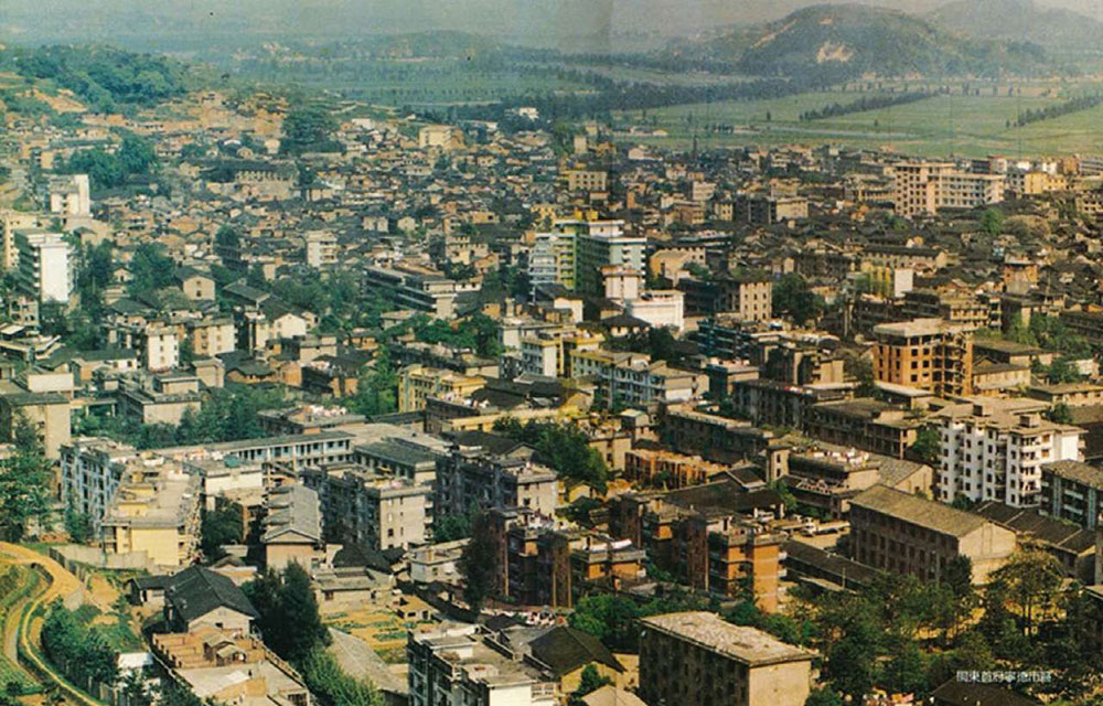 1988年寧德城區(qū)風(fēng)貌。（圖源：《習(xí)近平在寧德》）