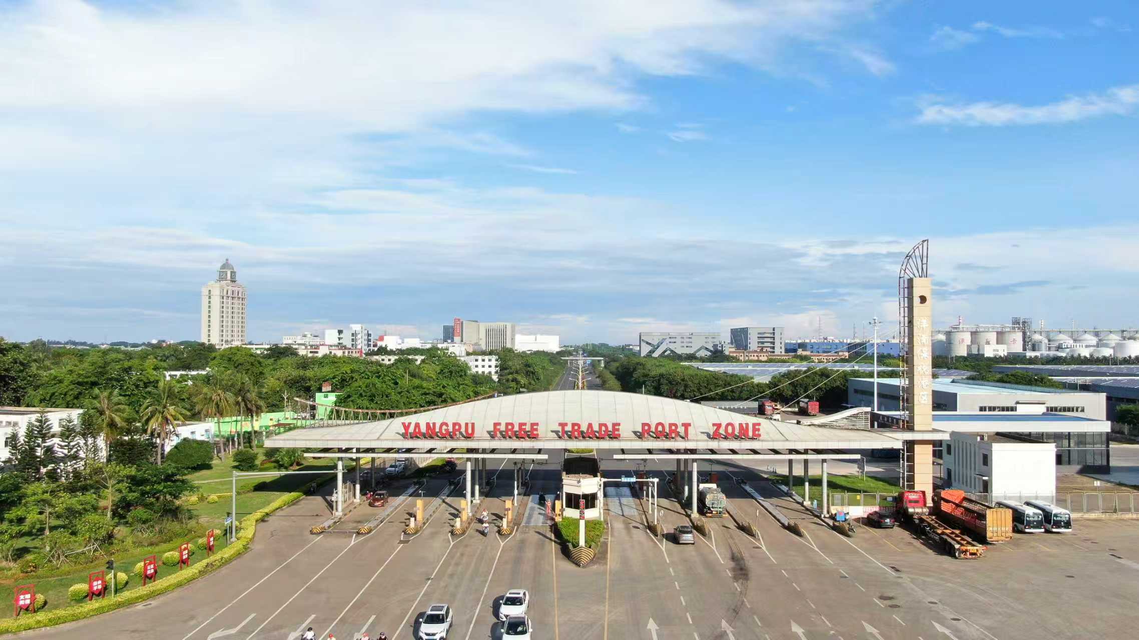 洋浦保稅港區(qū)。人民網(wǎng)記者 符武平攝