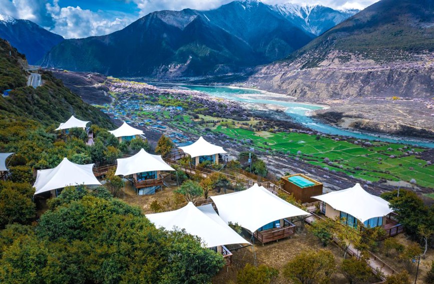 依托桃花資源，打造文旅產(chǎn)業(yè)。 張靜攝