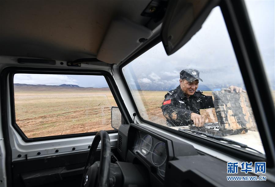 （圖文互動）（2）記者手記：可可西里，“挪”向“藏羚羊大產(chǎn)房”的14個半小時