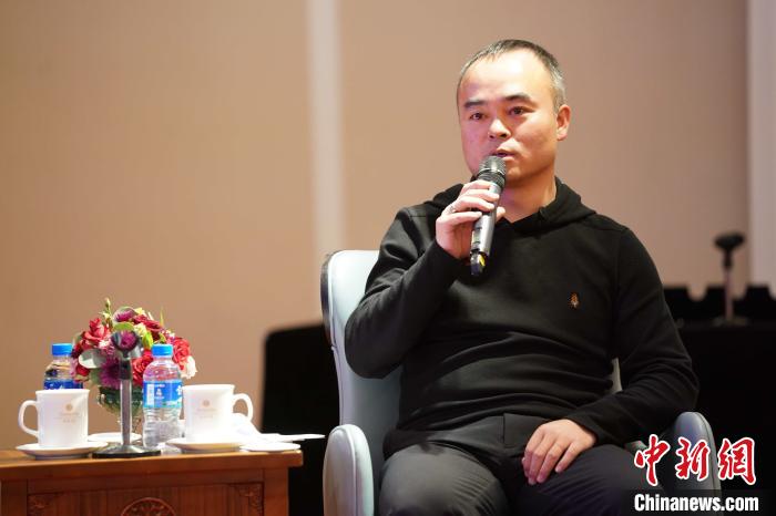 圖為<a target='_blank' >中新社</a>青海分社社長胡鐘藝就加強(qiáng)瀾湄流域新聞報道發(fā)表觀點?！√K丹 攝