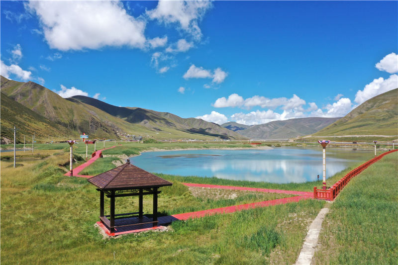 宜牛二村砂場(chǎng)生態(tài)修復(fù)后狀況。甘孜州石渠生態(tài)環(huán)境局供圖