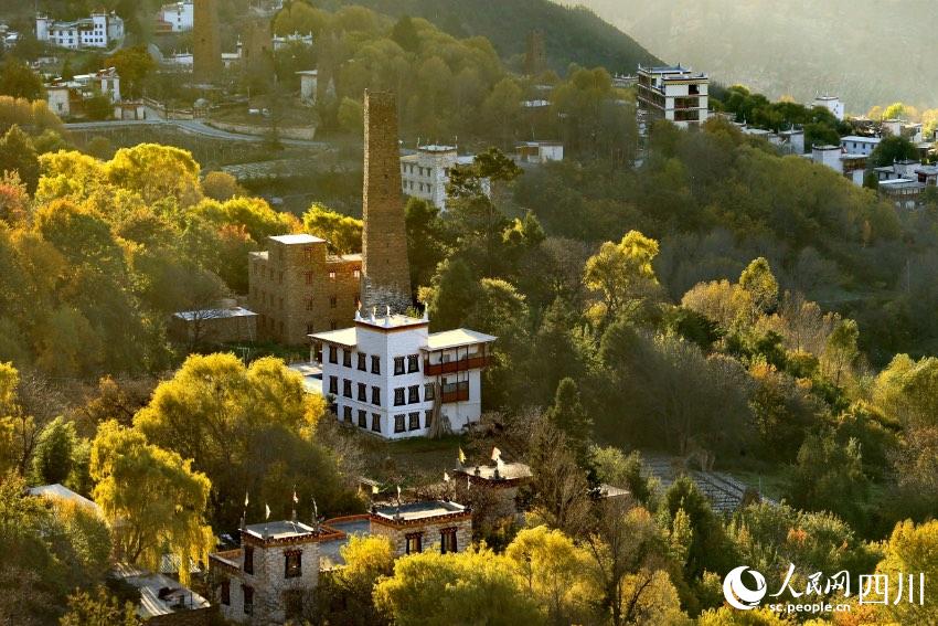 丹巴美景。李永安攝