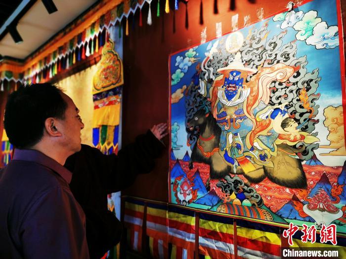 探訪青?！盁嶝曀嚾酥摇保好耖g畫師傾力傳承人類“非遺”