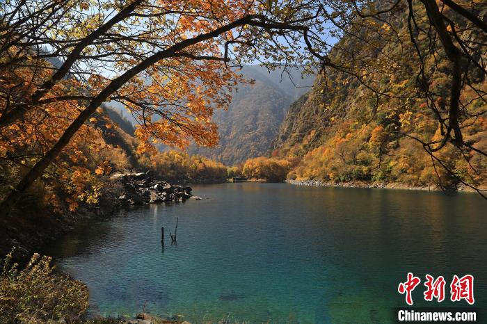 松坪溝風(fēng)光?！⑼?攝