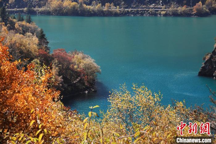 松坪溝風(fēng)光。　劉通 攝